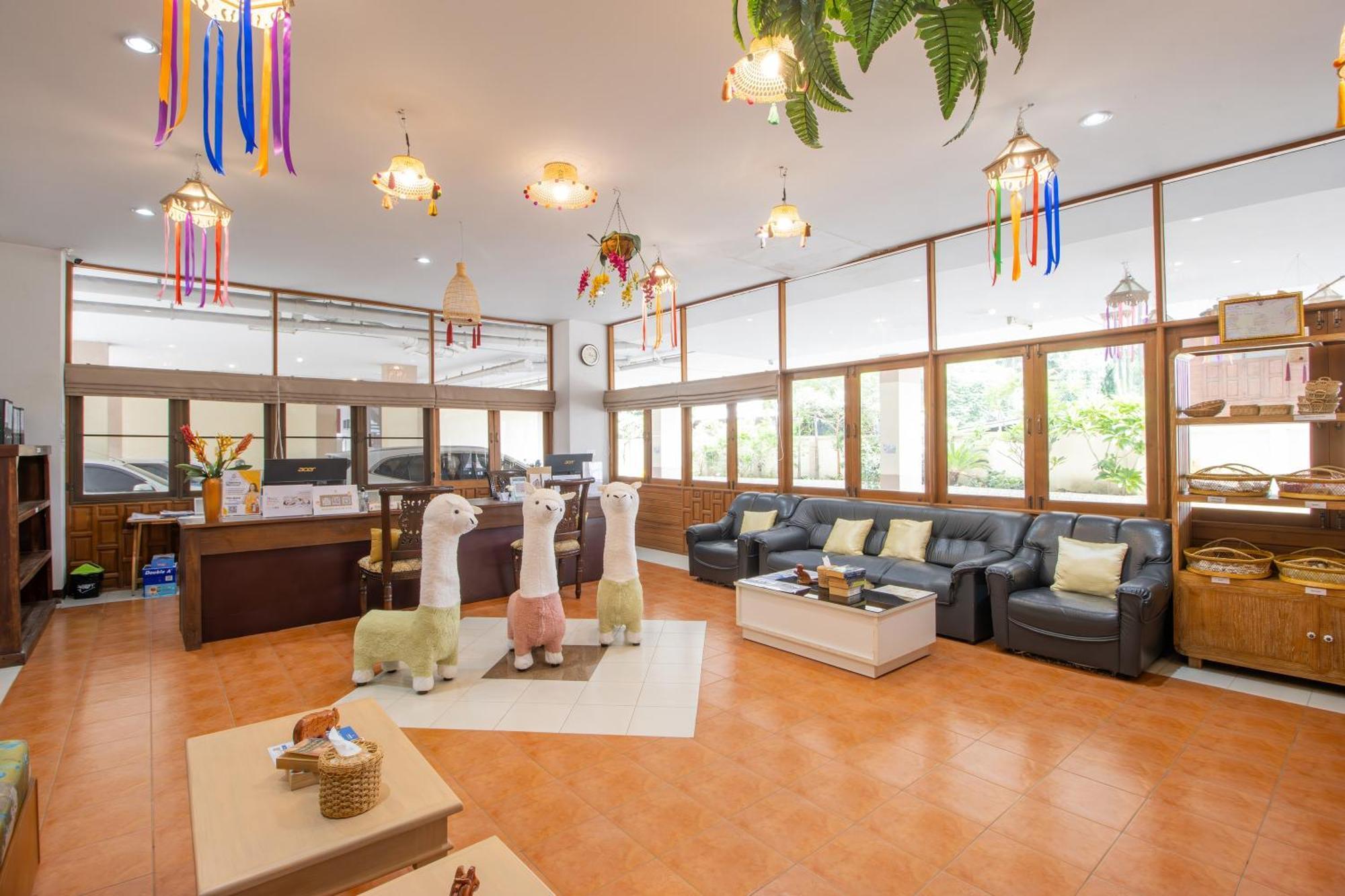 Budget Stars Hotel Чиангмай Екстериор снимка