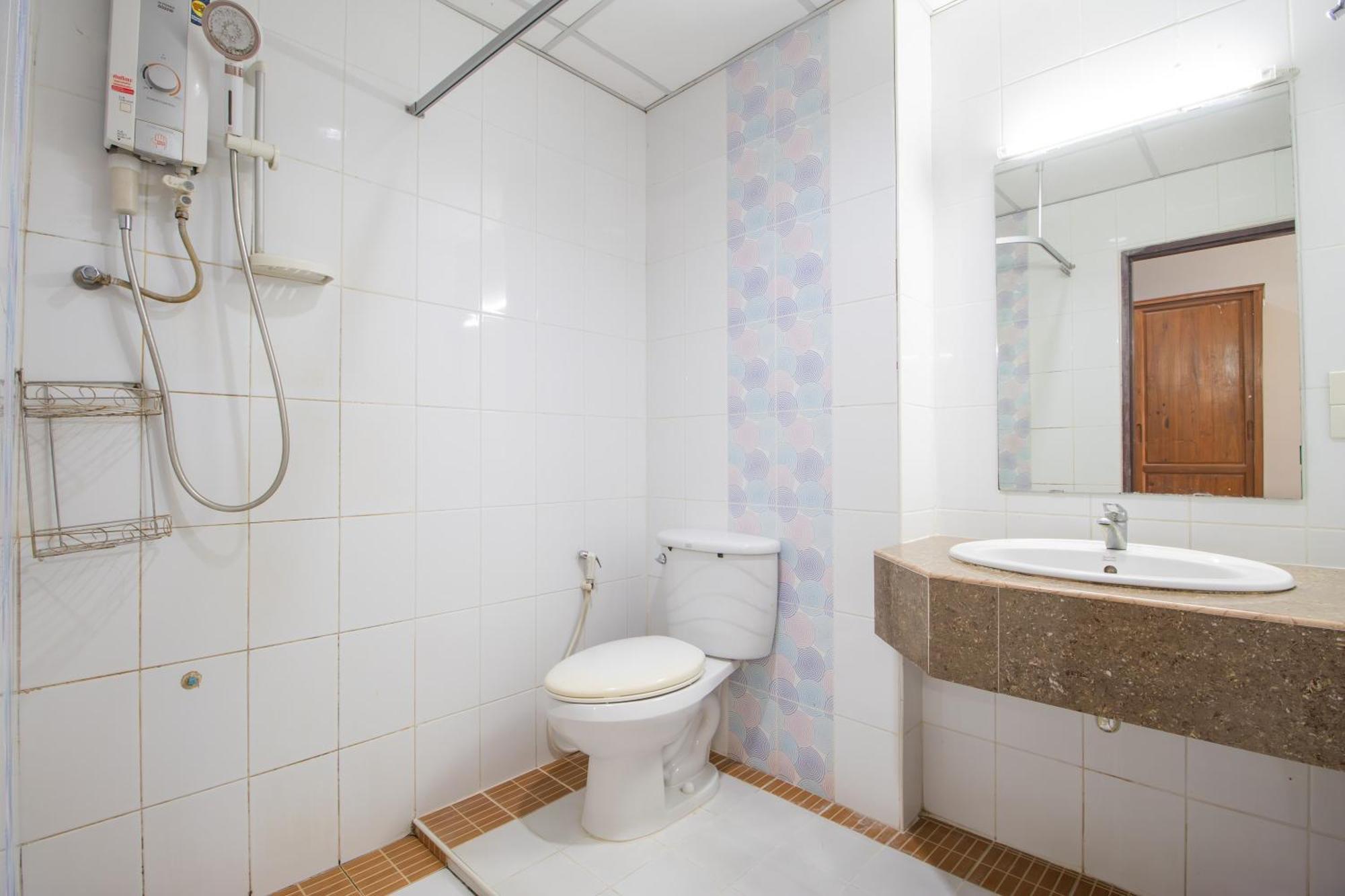 Budget Stars Hotel Чиангмай Екстериор снимка
