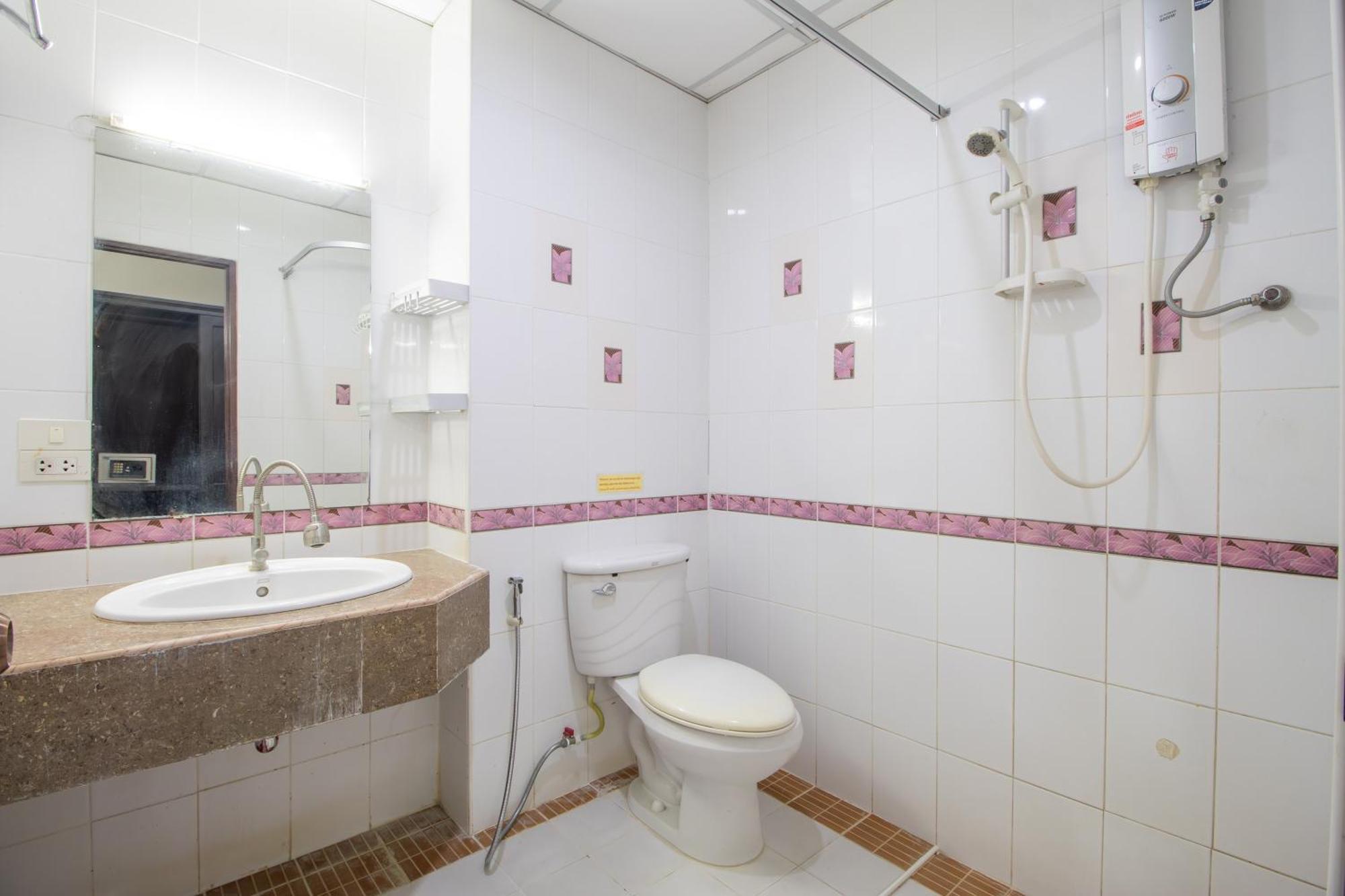 Budget Stars Hotel Чиангмай Екстериор снимка