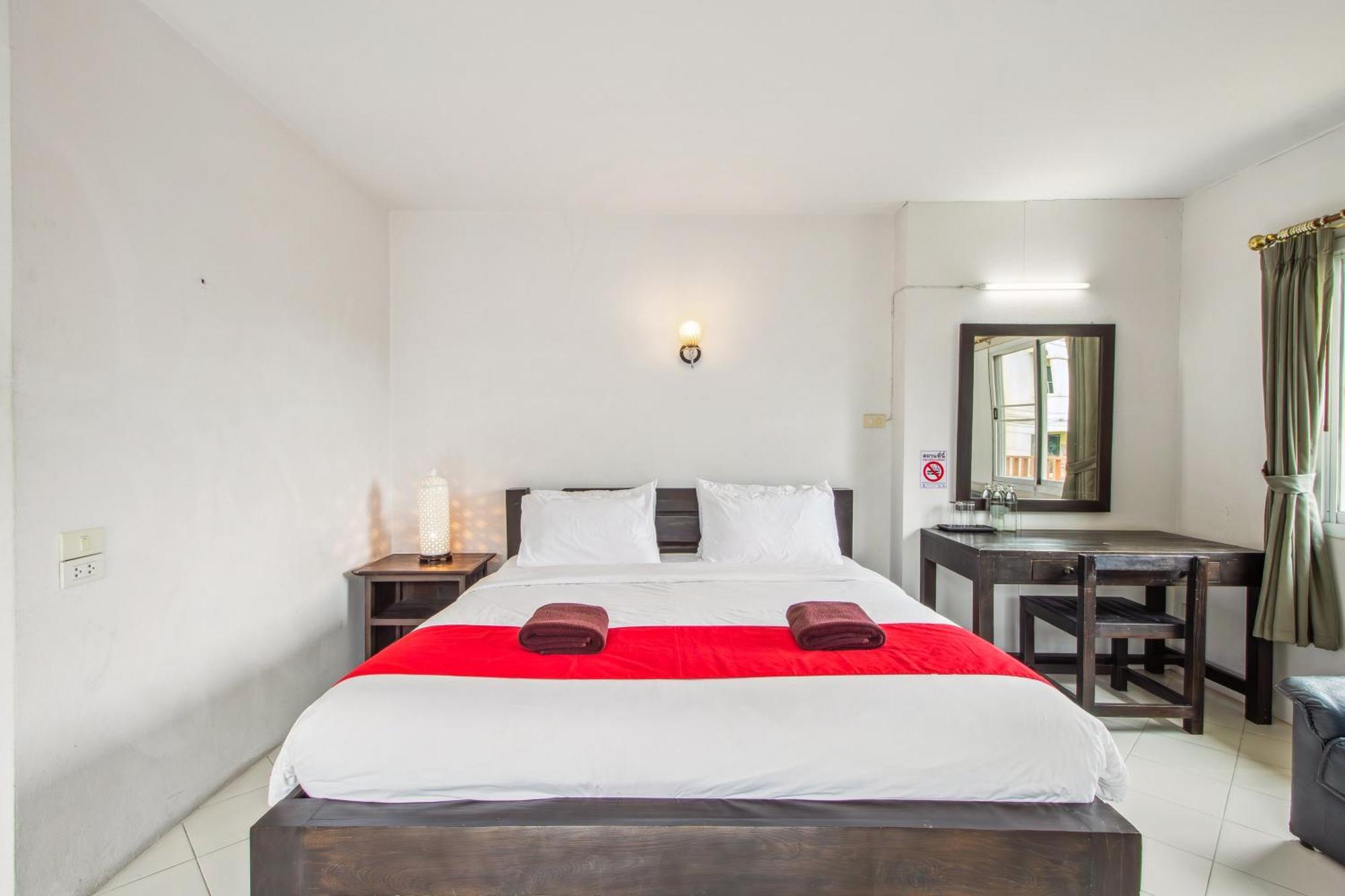 Budget Stars Hotel Чиангмай Екстериор снимка